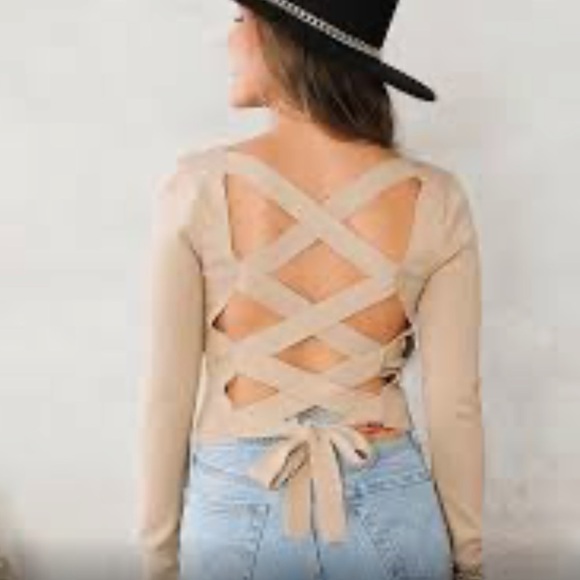 LE LIS TAN LONG SLEEVE LACE UP OPEN BACK CROPPED TOP WITH SQUARE NECK SIZE SMALL - Picture 1 of 10